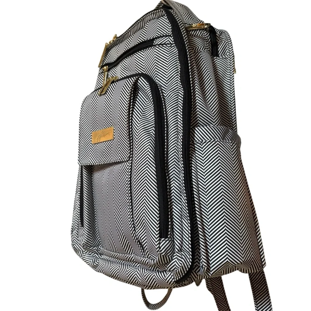 Ju-ju-be Be Right Back Diaper Bag - Picture 3 of 16